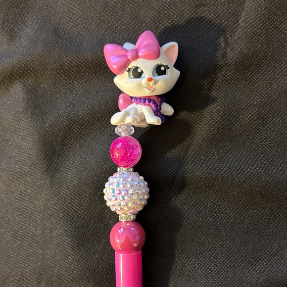 Handmaid Disney Doorable Marie Pen - Picture 2 of 4